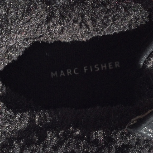 Marc Fisher NWOT womans 8.5 black/red short boots - Picture 7 of 9